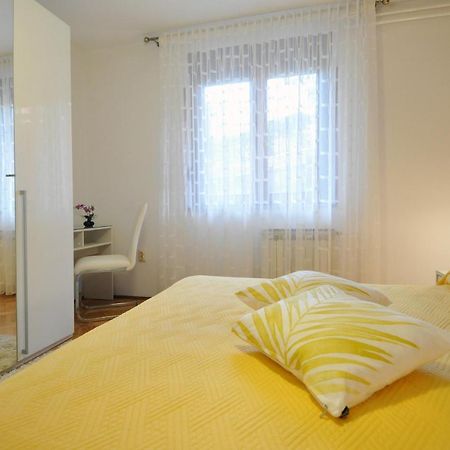 Apartman Lory Pula Exterior photo