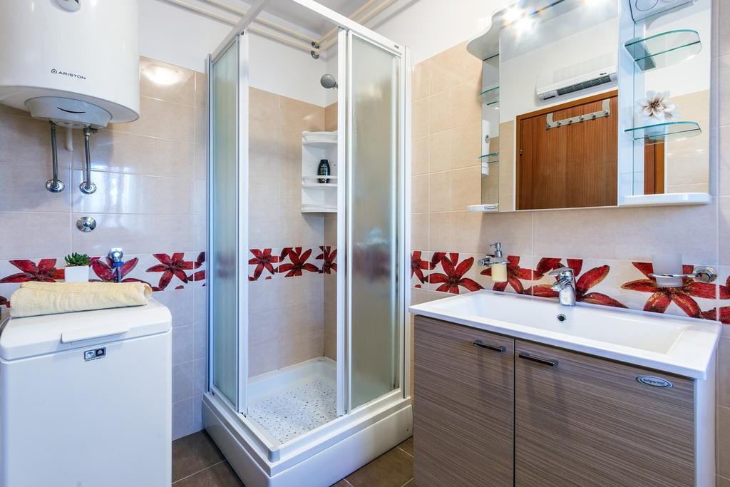 Apartman Lory Pula Exterior photo